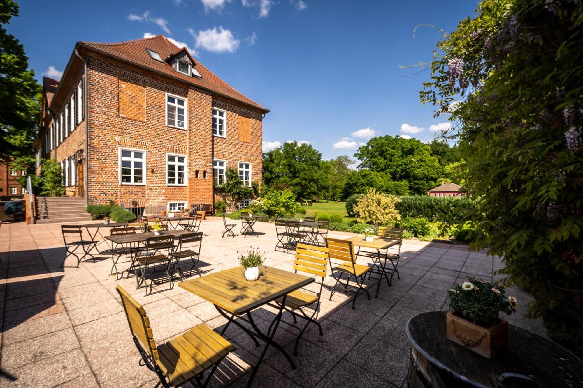 Romantik Hotel Gutshaus Ludorf Exterior foto